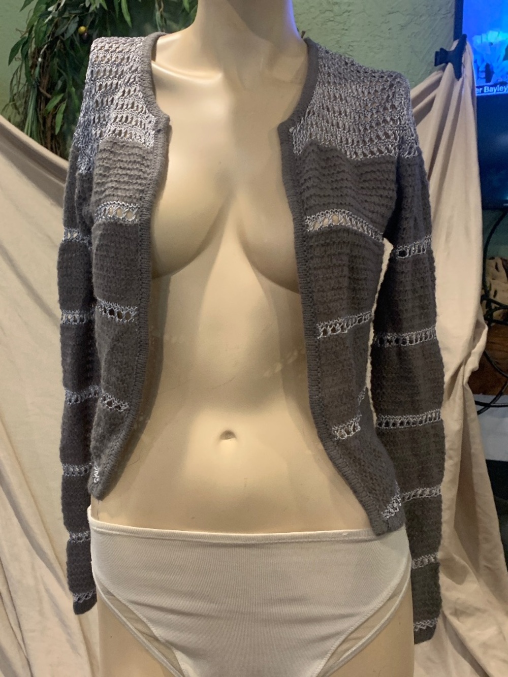 Frenchi crop cardigan